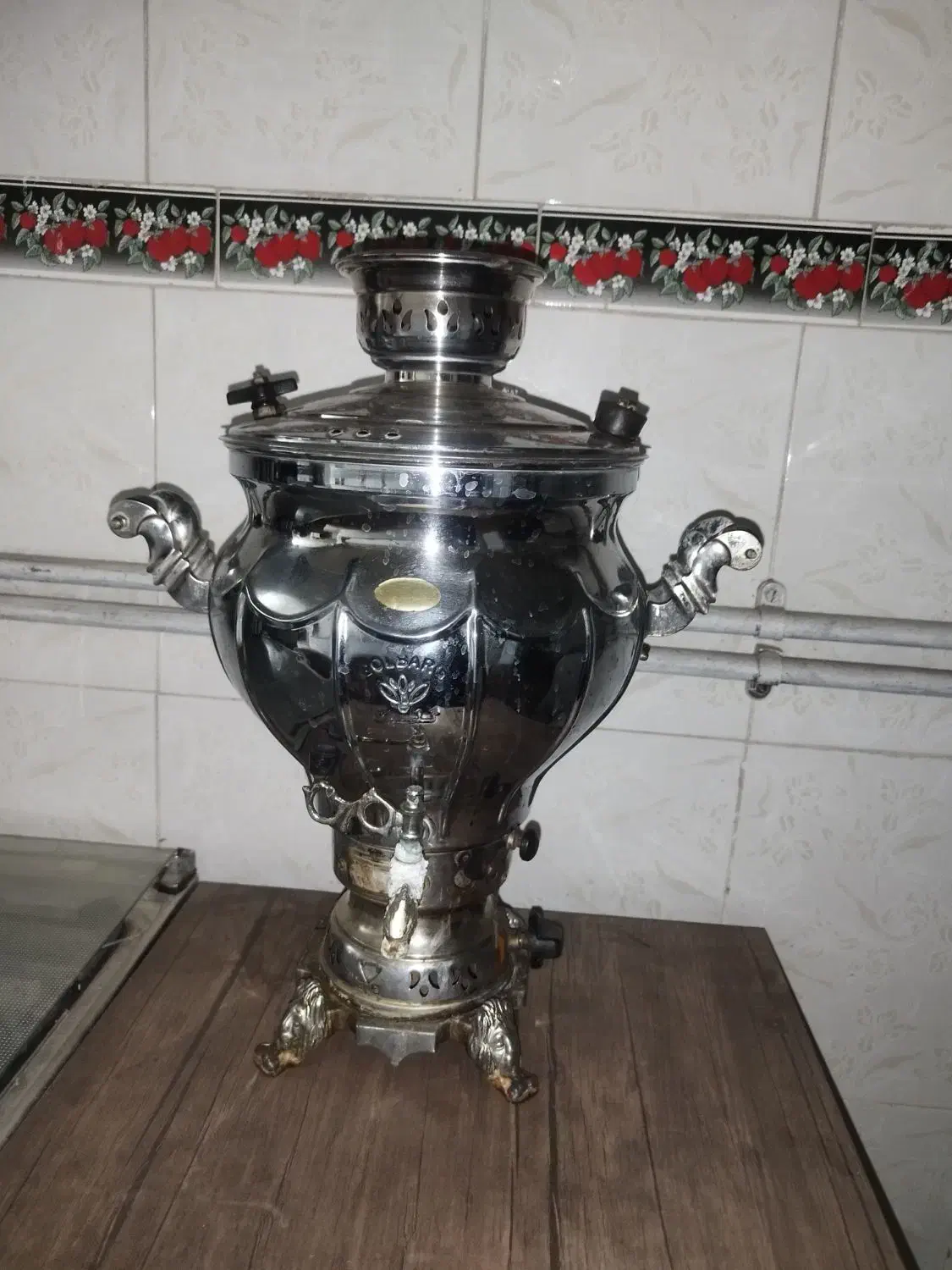 تخت ۲نفره. سماورگازی ۸لیتری|تخت و سرویس خواب|نسیم‌شهر, |دیوار