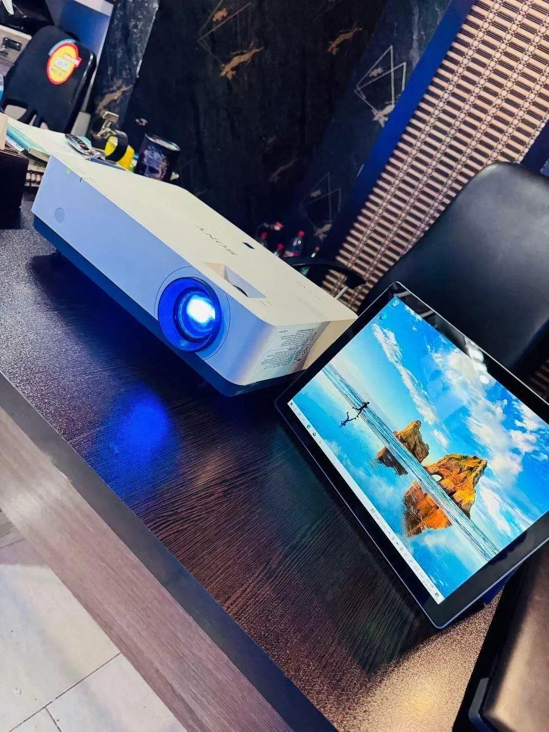 ویدیو پروژکتور با کیفیت بالا خرید حضوری شیراز|تلویزیون و پروژکتور|شیراز, ستارخان|دیوار