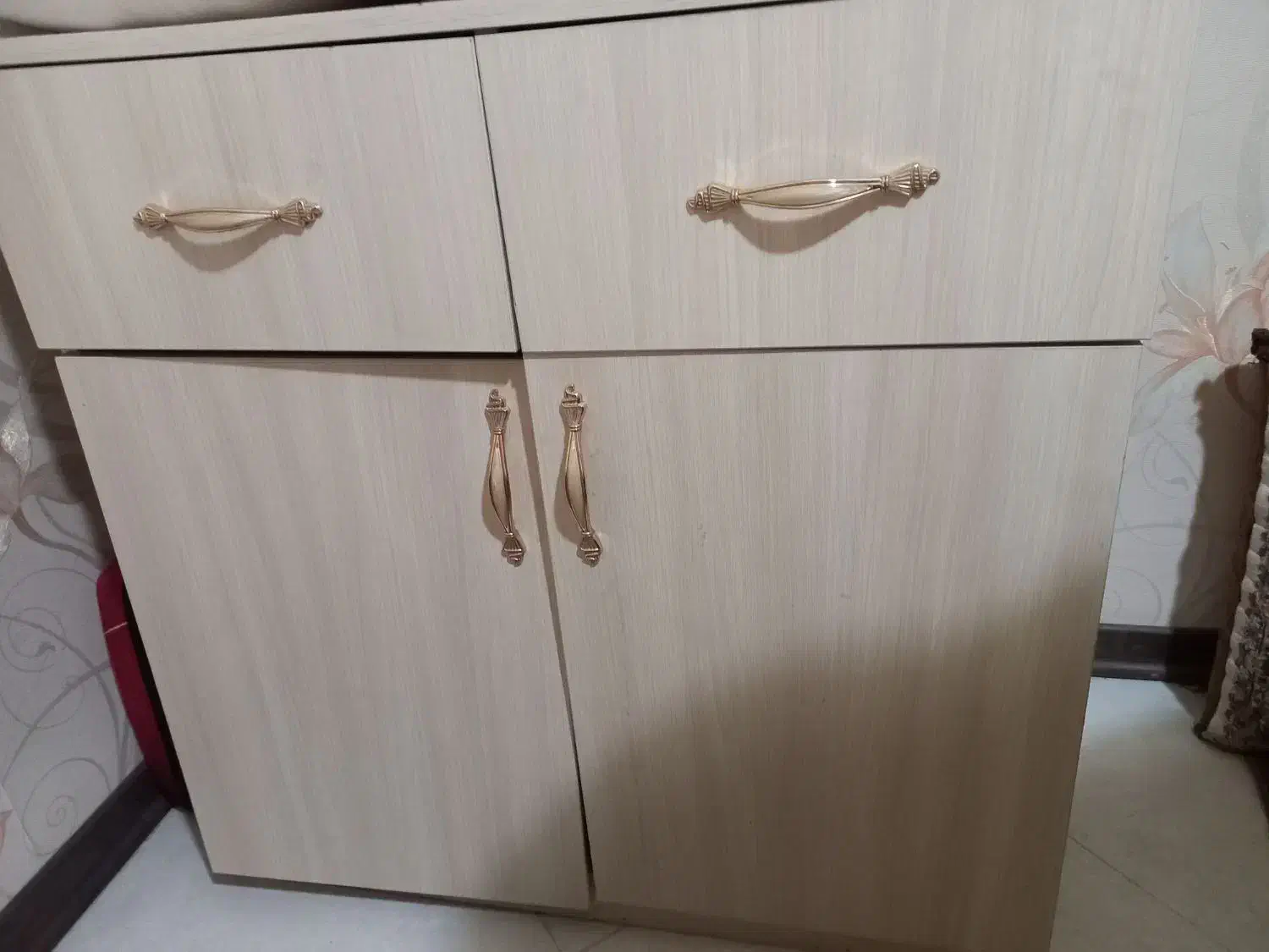 میز تلوزیون  ویترین جاکفشی|بوفه، ویترین، کنسول|مشهد, هفده شهریور|دیوار