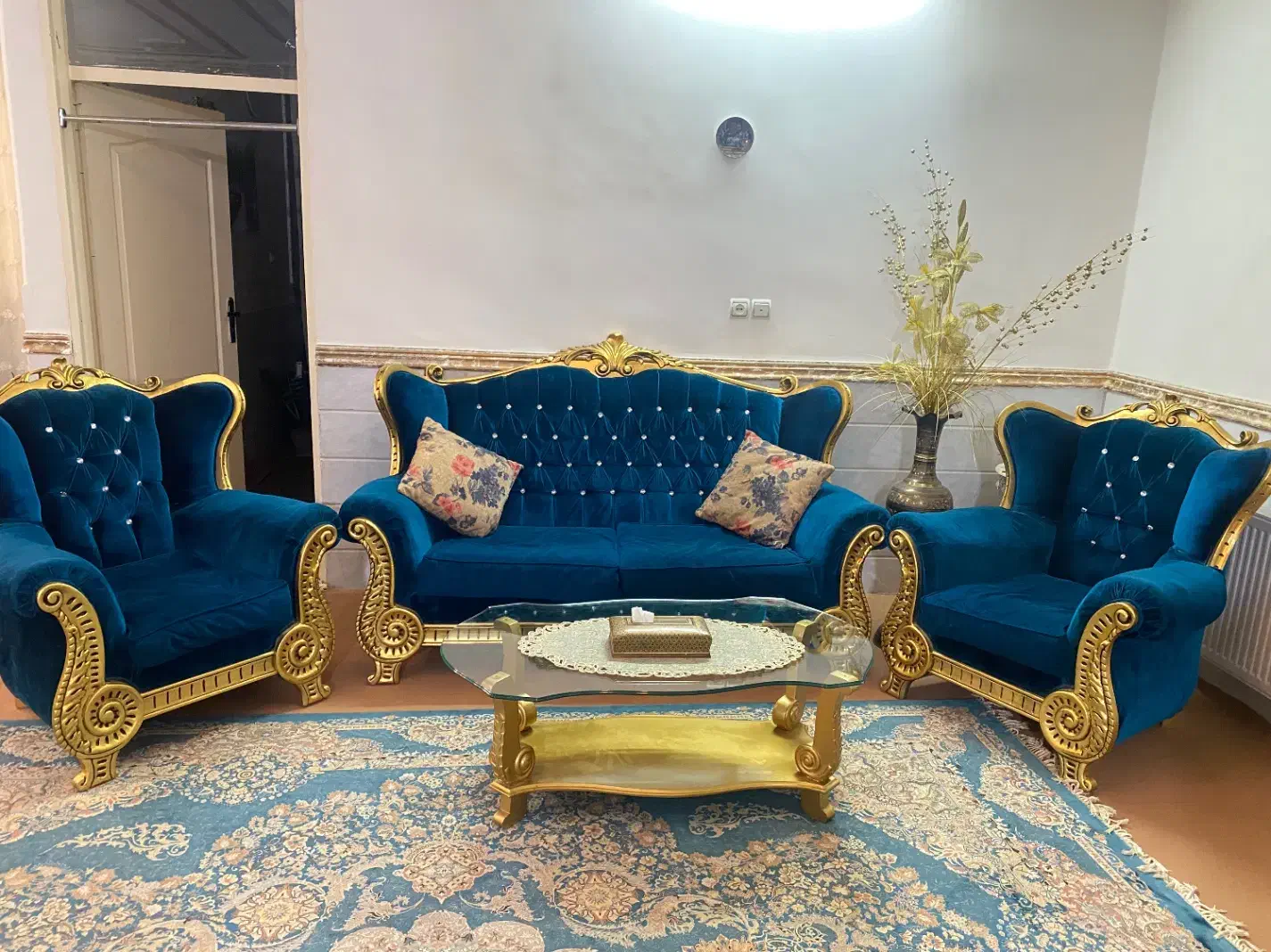 مبل|مبلمان خانگی و میز عسلی|اشتهارد, |دیوار