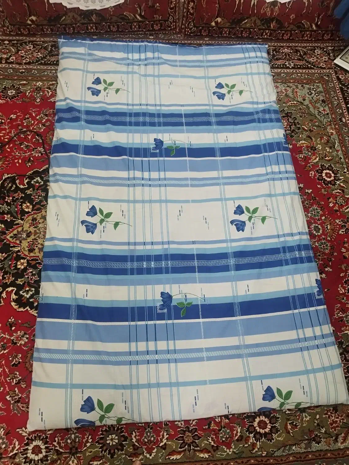 یک عدد تشک دونفره|رختخواب، بالش، پتو|لاهیجان, طالقانی|دیوار