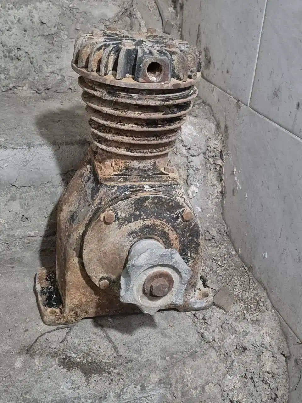 سیلندر پمپ باد|ماشین‌آلات صنعتی|اصفهان, محله سفلی|دیوار