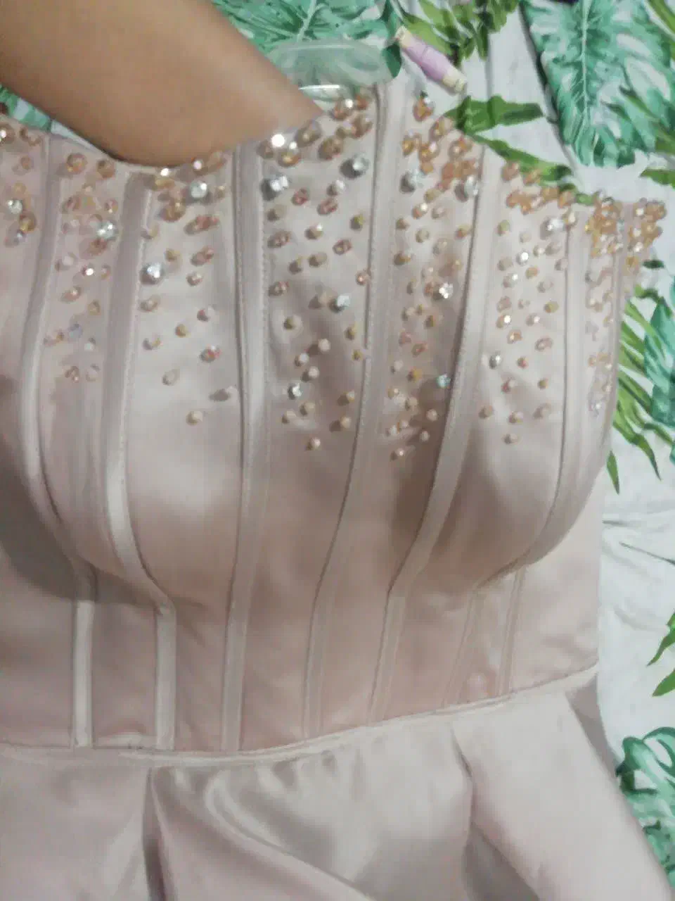 لباس شب|لباس|کاشمر, |دیوار