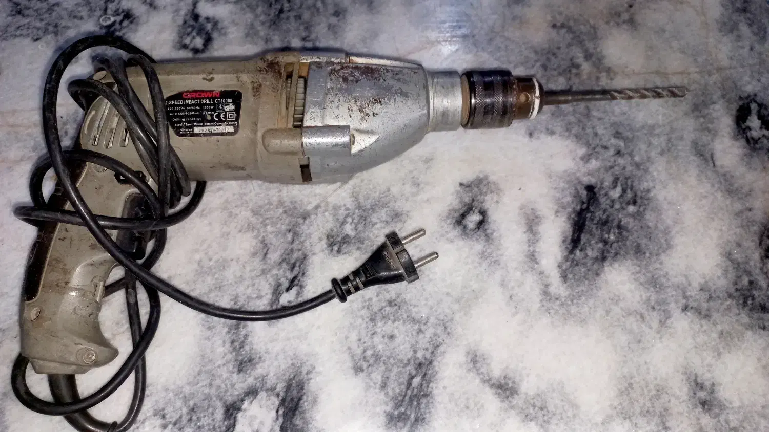 دلر چشی کرون|ابزارآلات|گناباد, |دیوار