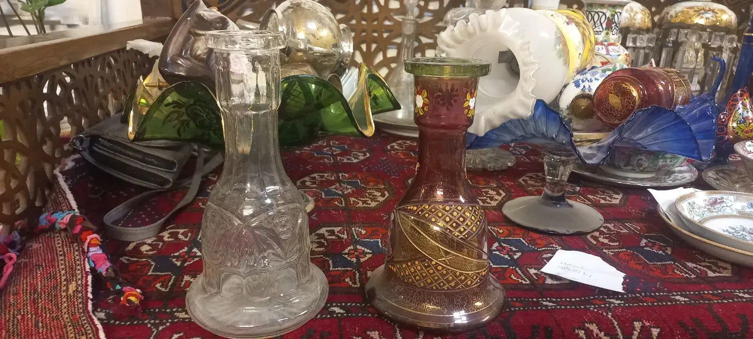 تعدادی اشیاء عتیقه بلوری و ساعت عتیقه|کلکسیون اشیاء عتیقه|اصفهان, شاهد|دیوار