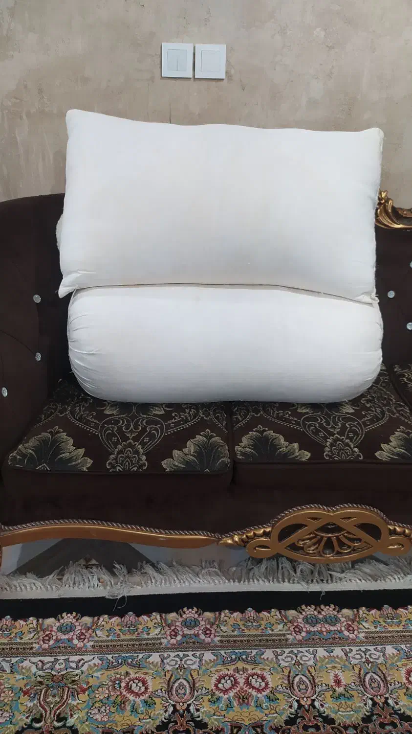 پشتی بالشت پر|رختخواب، بالش، پتو|لردگان, |دیوار