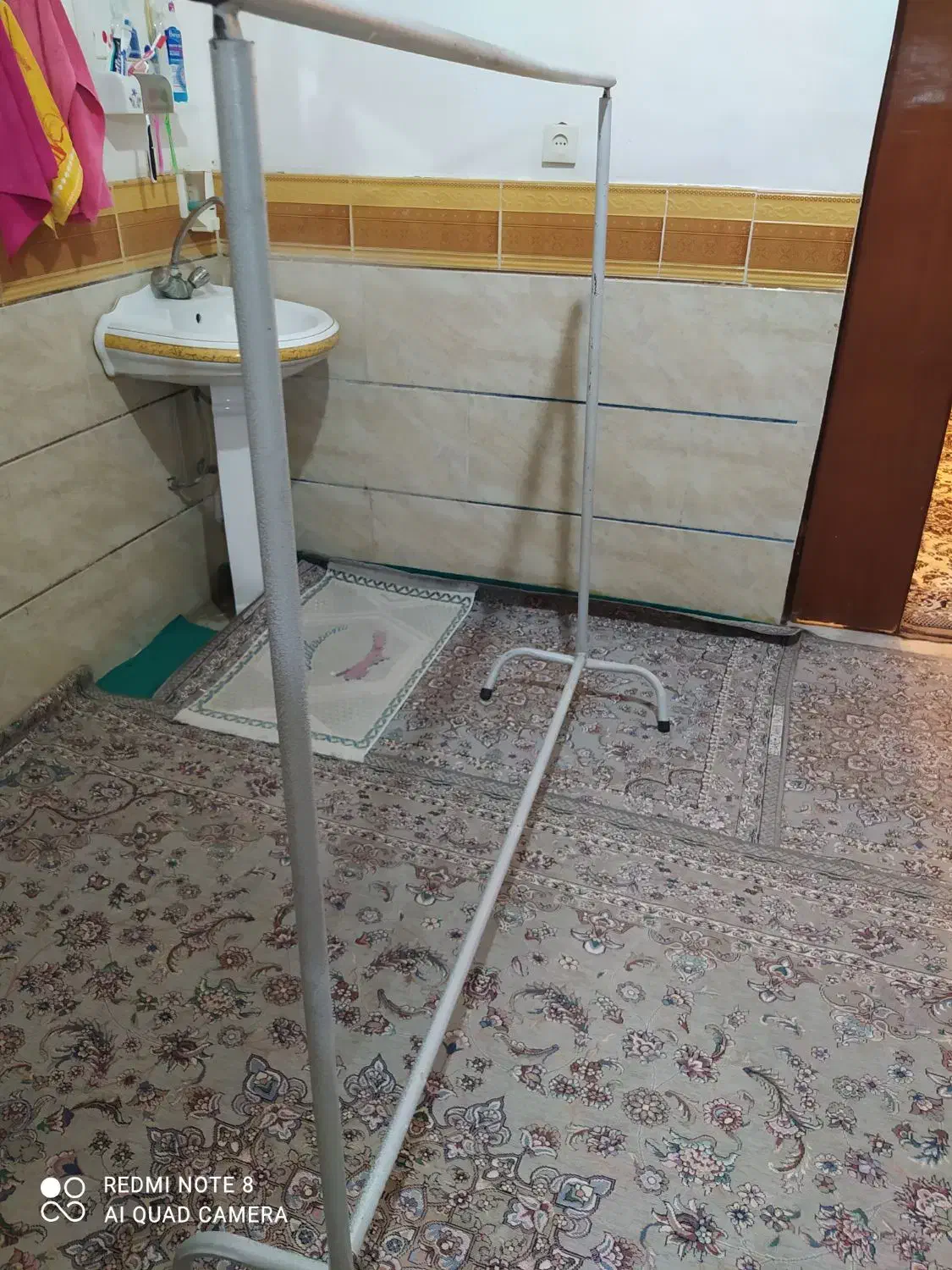 رگال لباس|بندرخت و رختآویز|فیروزآباد (فارس), |دیوار