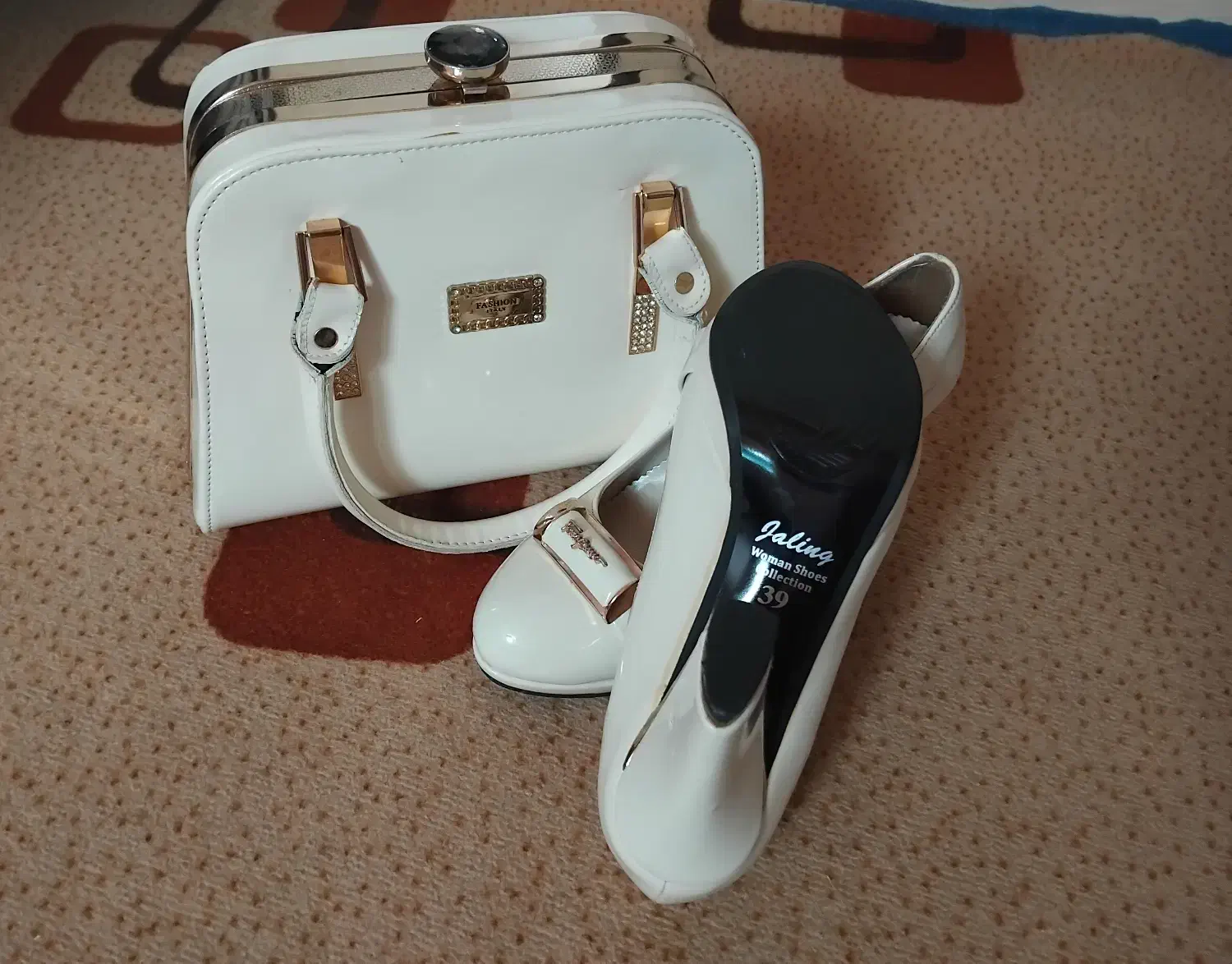 کیف و کفش مجلسی|کیف، کفش، کمربند|رشت, رودبارتان|دیوار