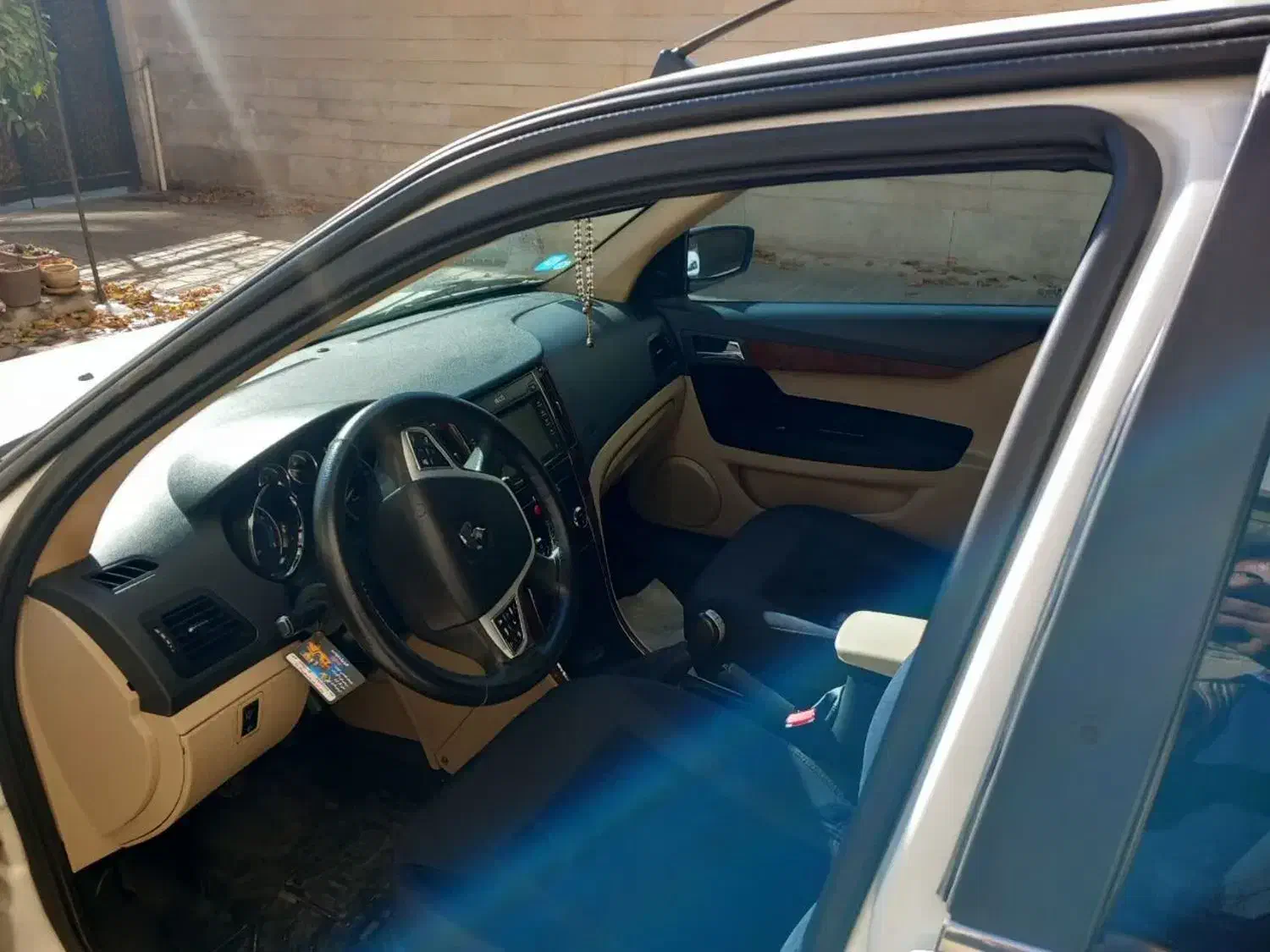 دنا EF7دنا|خودرو سواری و وانت|اندیشه, اندیشه فاز ۱|دیوار