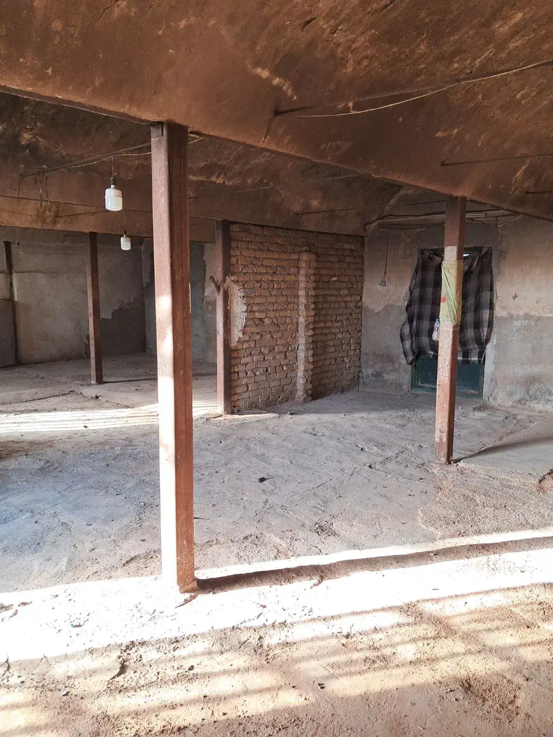 سوله مسقف با برق3 فاز 50. امپر|اجارهٔ دفتر صنعتی، کشاورزی، تجاری|قم, نوبهار|دیوار