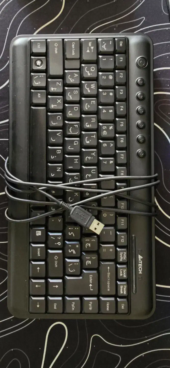 دو عدد کیبورد سالم و در حدنو|قطعات و لوازم جانبی رایانه|تهران, اکباتان|دیوار