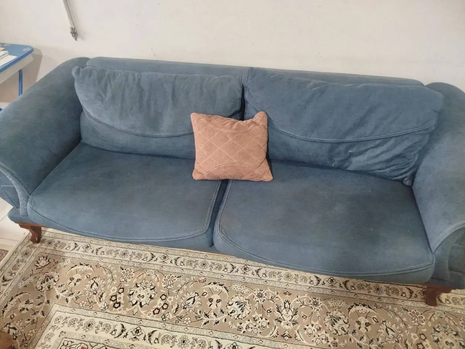 فروش فوری مبل ۸نفره با رنگ جذاب و قیمت استثنائی|مبلمان خانگی و میز عسلی|شاهینشهر, طالقانی|دیوار