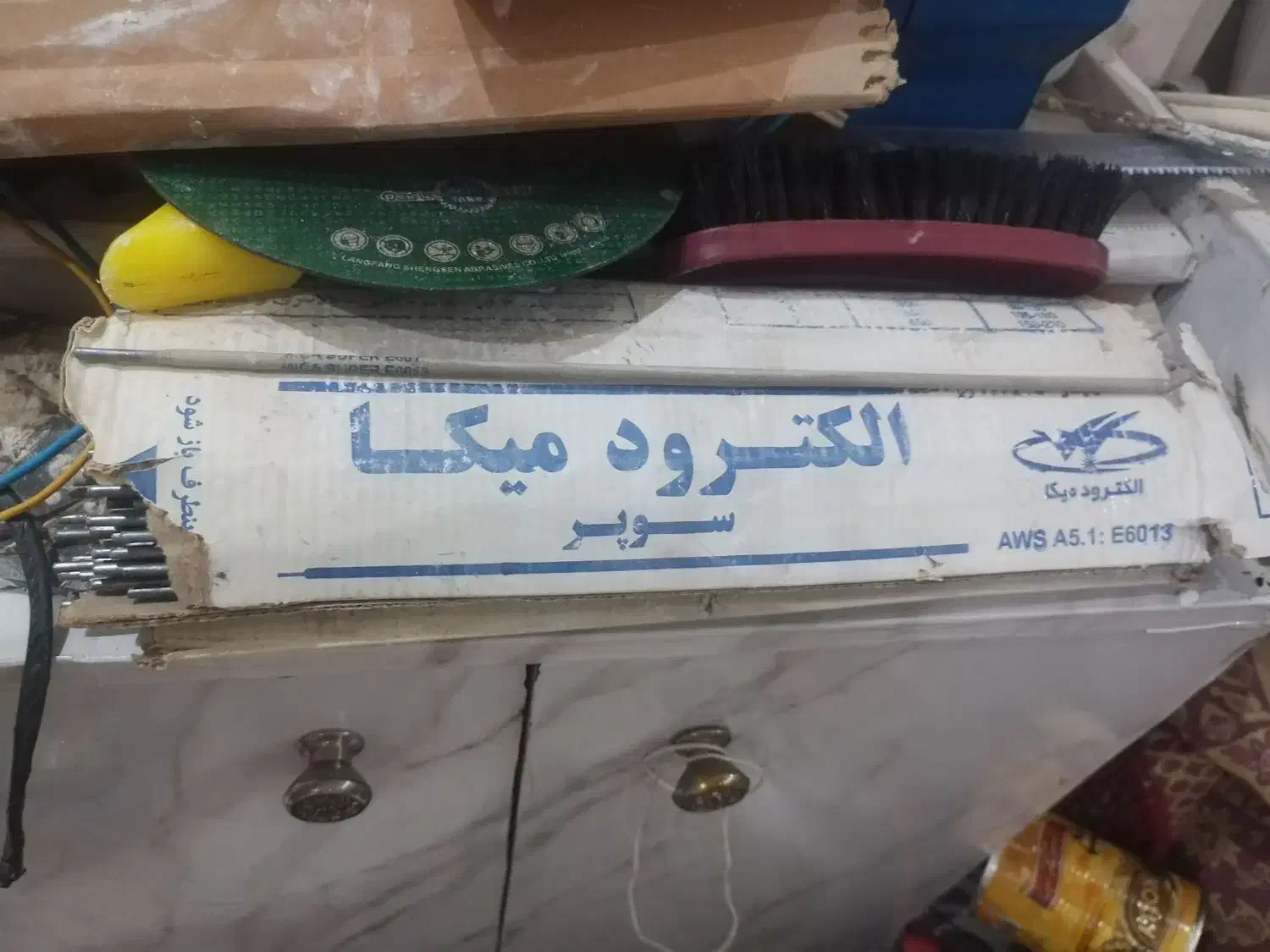 سیم جوش وآهن ومیلگرد|مصالح و تجهیزات ساختمان|مشهد, چهنو|دیوار