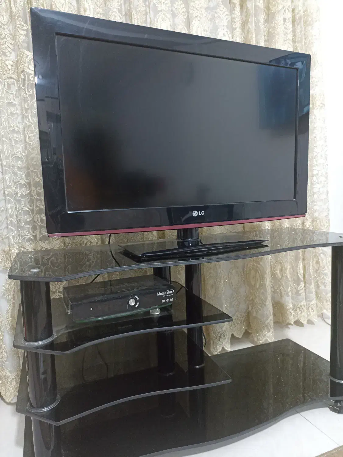 تلویزیون LCD الجی خارجی 32 اینچ|تلویزیون و پروژکتور|رودهن, |دیوار