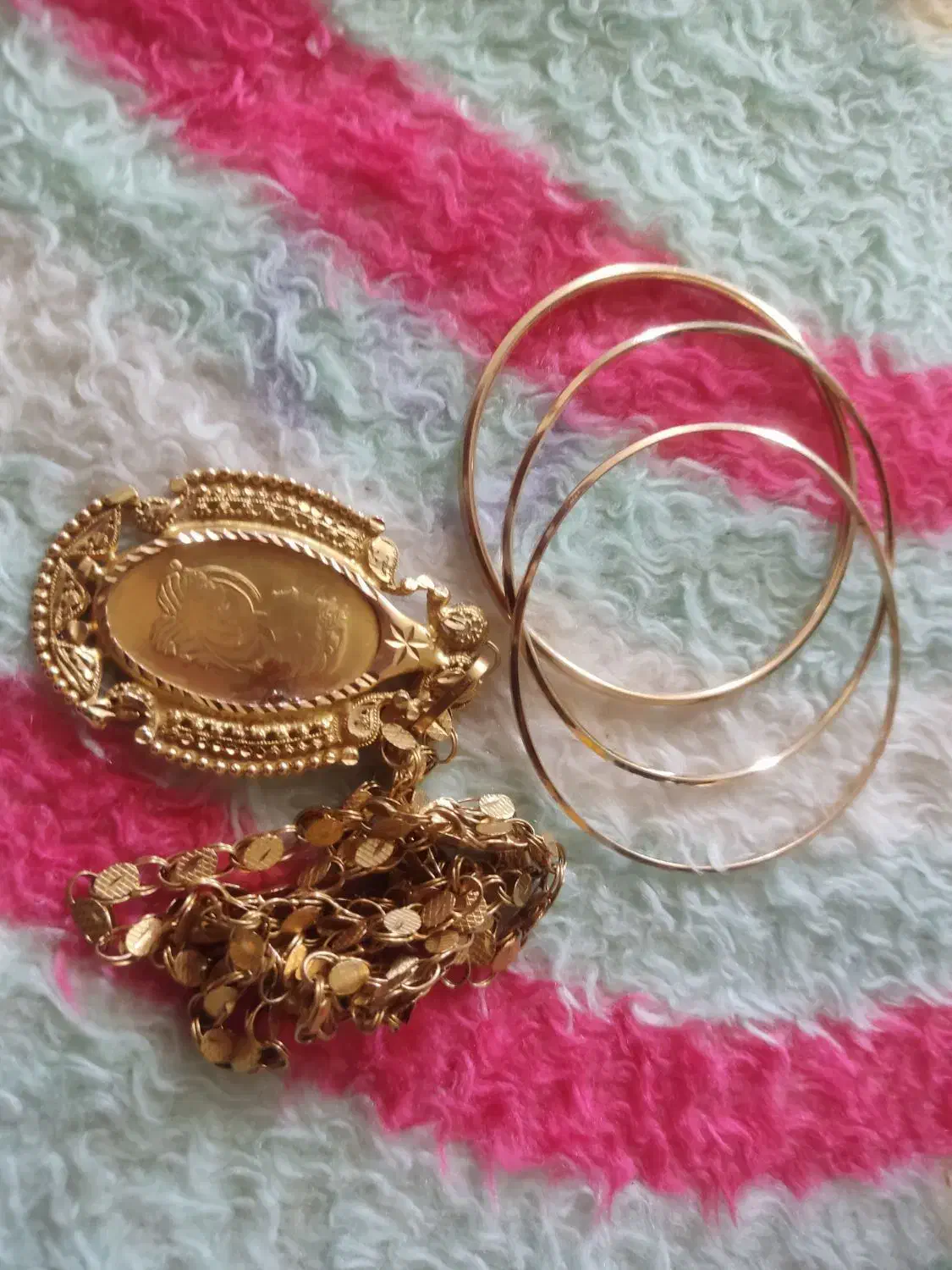 طلا النگو و گردنبند...گرمی ۱۱|جواهرات|کرمانشاه, |دیوار