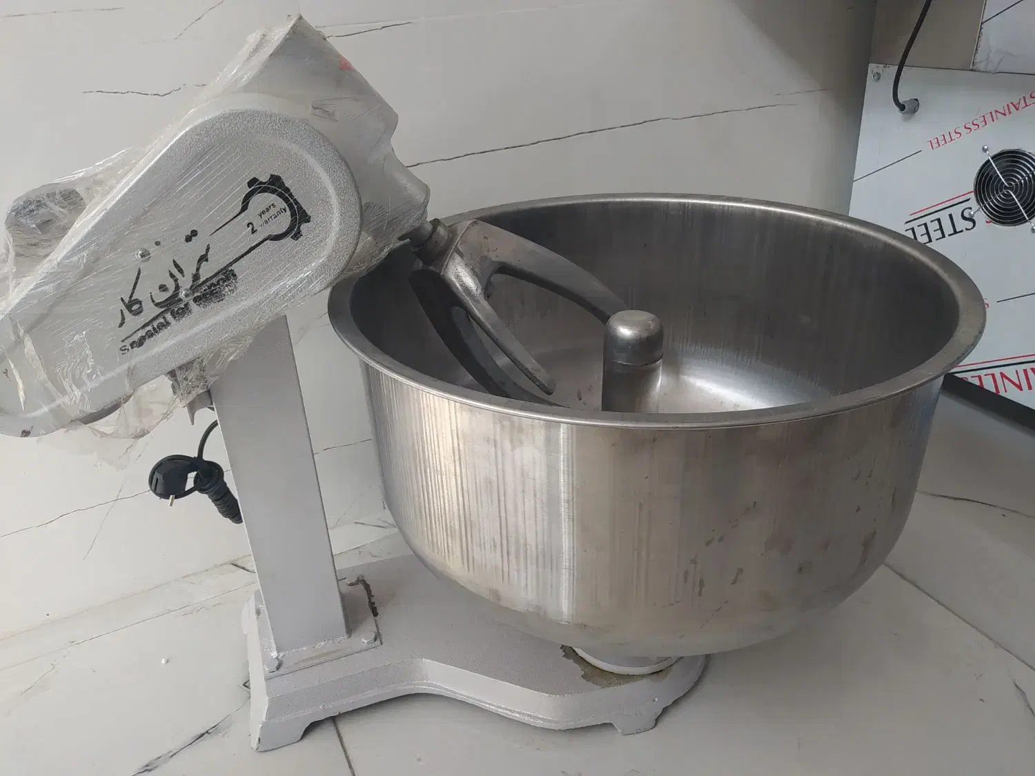 خمیرگیر.میزکار.میزکار زیر فریزر|فروشگاه و مغازه|رشت, شهرک قدس|دیوار