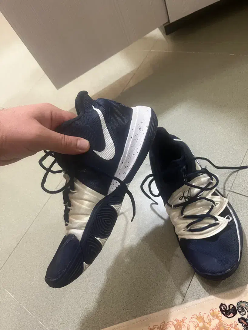 کفش|کیف، کفش، کمربند|اردبیل, |دیوار