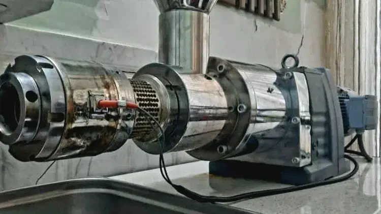 دستگاه صنعتی روغنگیری کالیبر ۸۵ (کلد پرس)|ماشینآلات صنعتی|کرمان, |دیوار