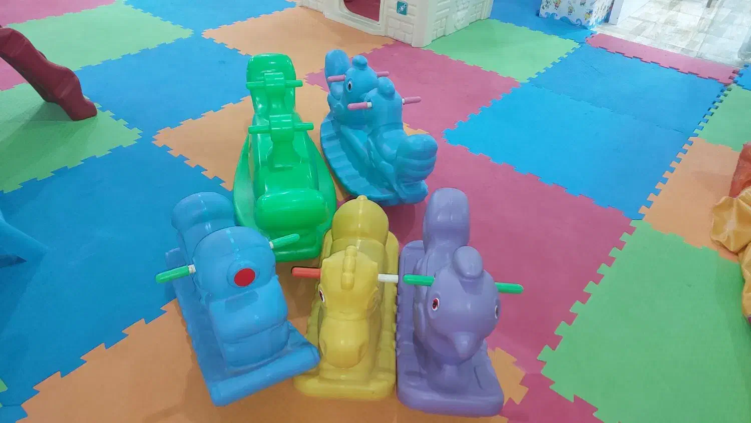 تکاندهنده قطار|اسباب‌‌بازی|ساوه, |دیوار