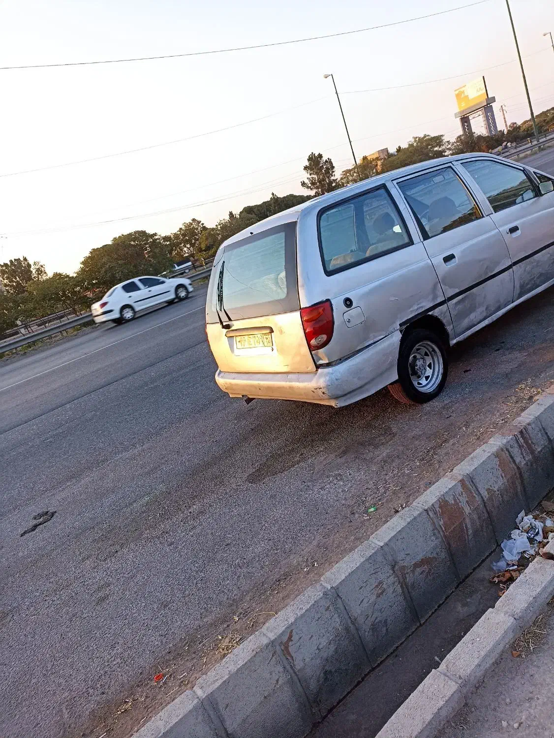 ون کاروان مدل81|خودرو سواری و وانت|خسروشاه, |دیوار