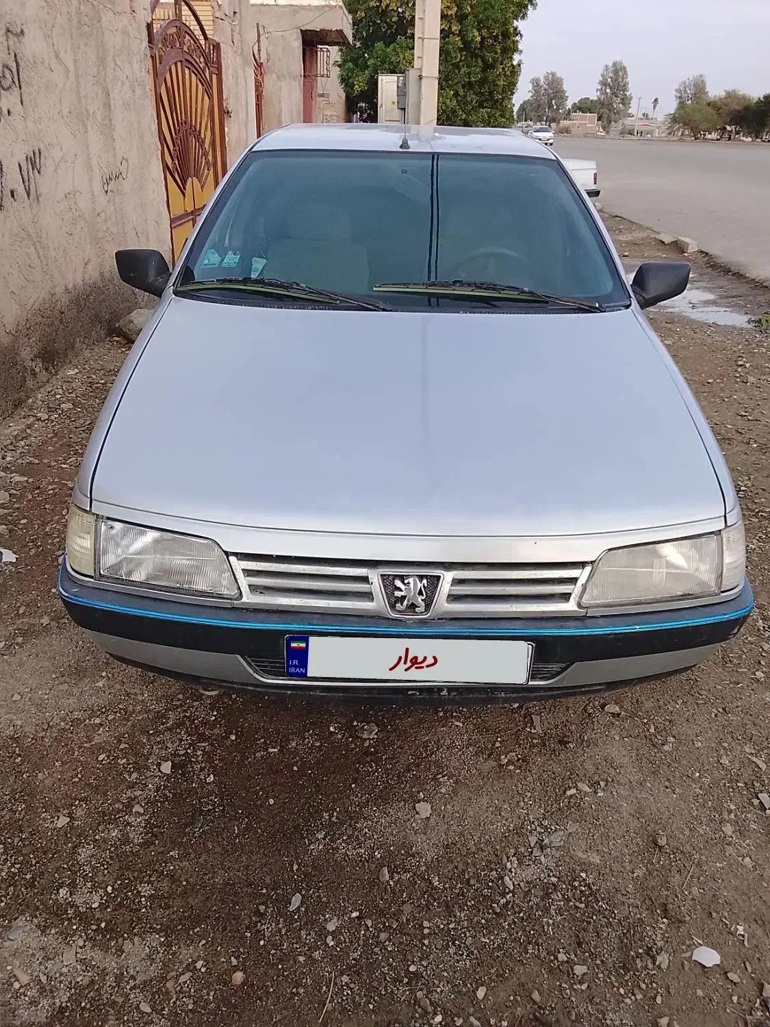 پژو ۴۰۵. شاسی پلم بدون افتاب سوختگی|خودرو سواری و وانت|کهنوج, |دیوار