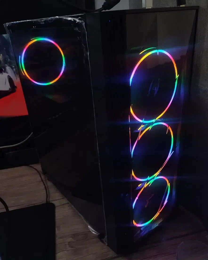 قاب کیس گیمینگ شیشه ای اوست|قطعات و لوازم جانبی رایانه|همدان, |دیوار