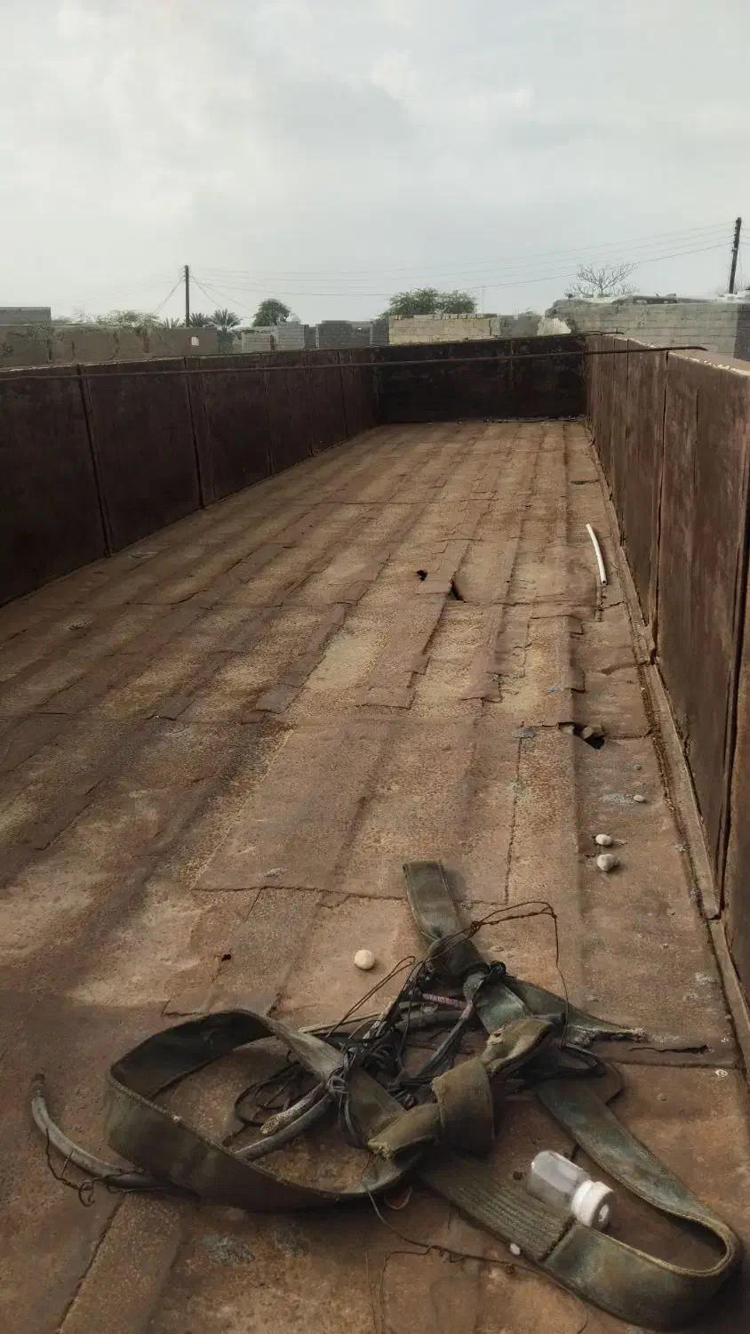 لبه|خودرو سنگین|قلعه قاضی, |دیوار