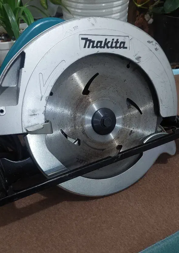 اره گردبر بزرگ ماکیتا|ابزارآلات|تبریز, |دیوار