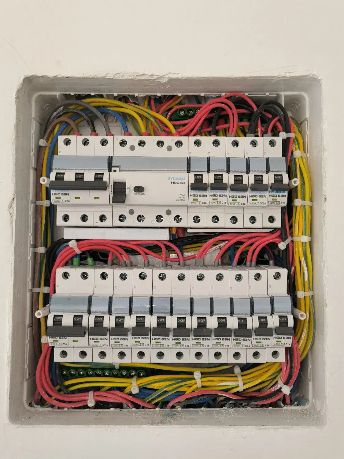 برقکار دماوند|خدمات پیشه و مهارت|دماوند, گیلاوند|دیوار