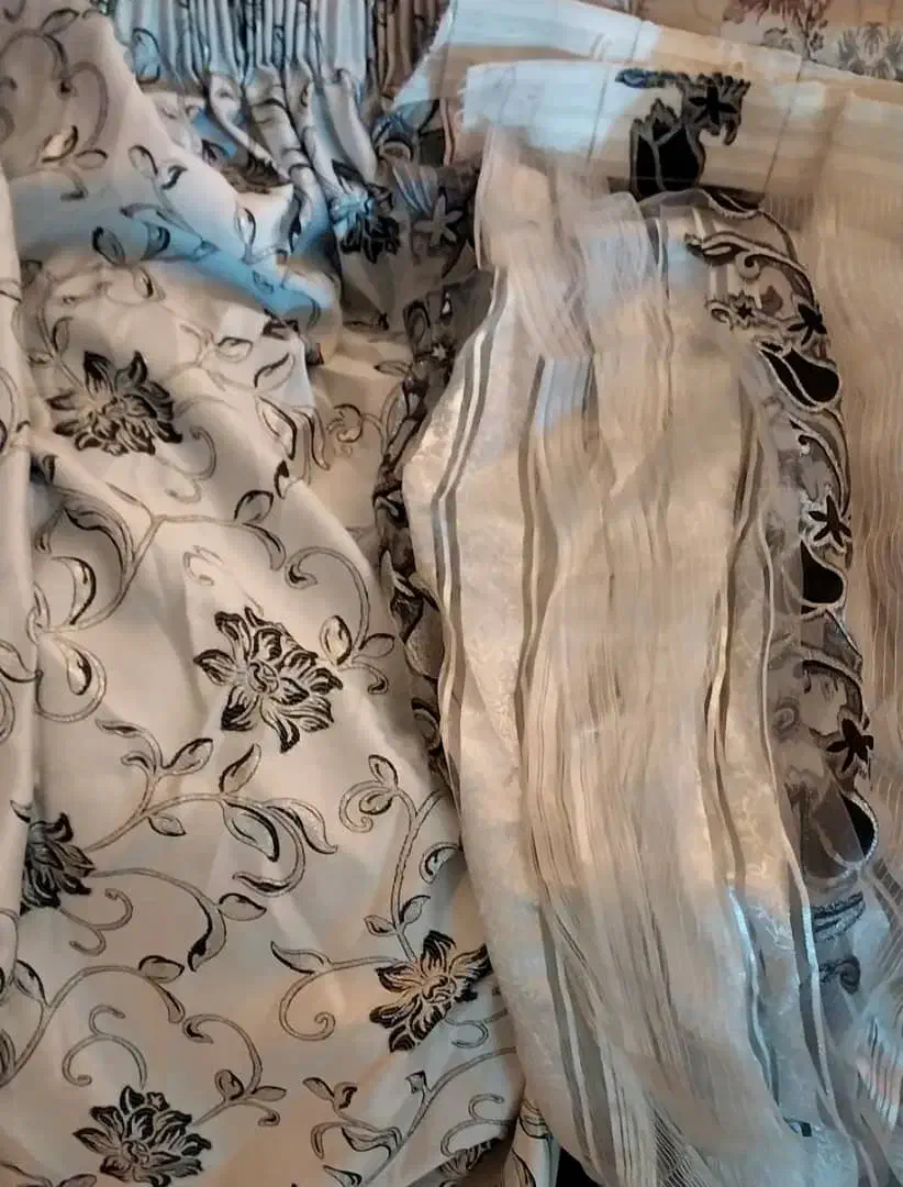 یک جفت پشتی|پشتی|اهواز, کوروش|دیوار