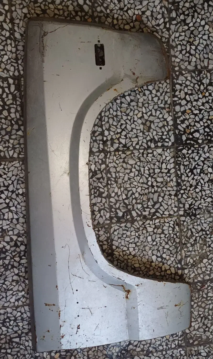 گلگیر نو مزدا ۲۰۰۰|قطعات یدکی و لوازم جانبی|گرگان, |دیوار