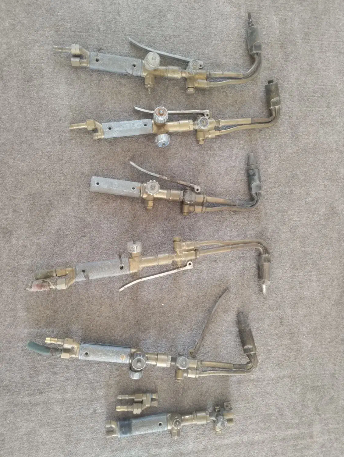 تعدادی سری برش زینسراصلی|ابزارآلات|مرودشت, بیست متری بیمارستان|دیوار