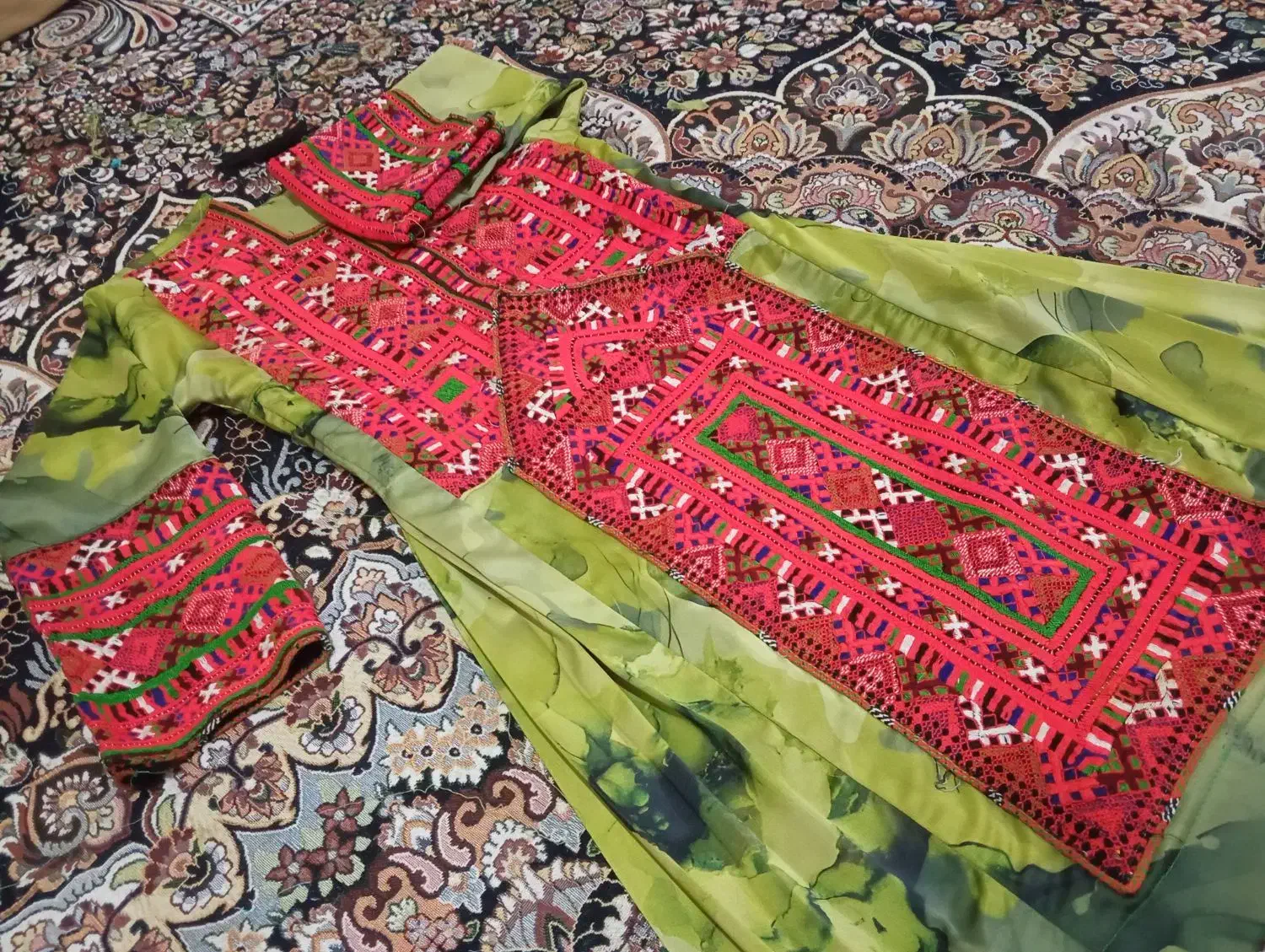 خیاط هستم|لباس|زاهدان, |دیوار