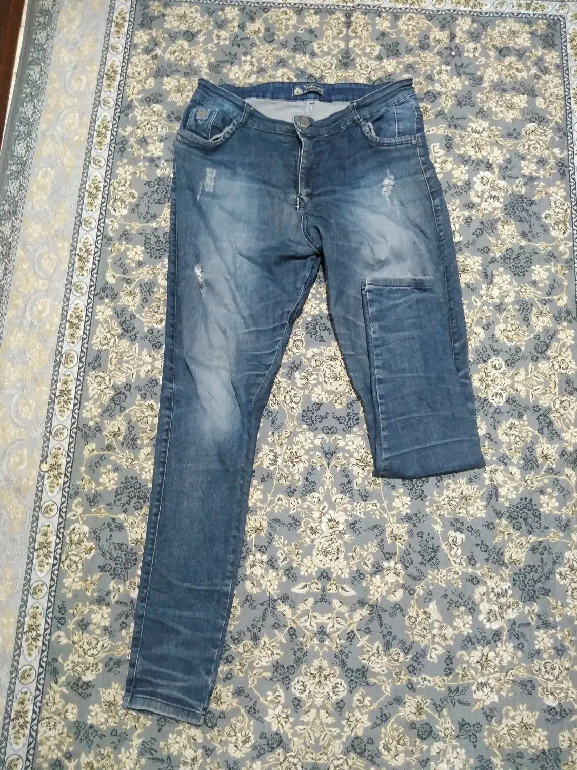 مقداری وسال شخصی ازجمله لباس کفش و صندل|لباس|شیراز, تندگویان|دیوار