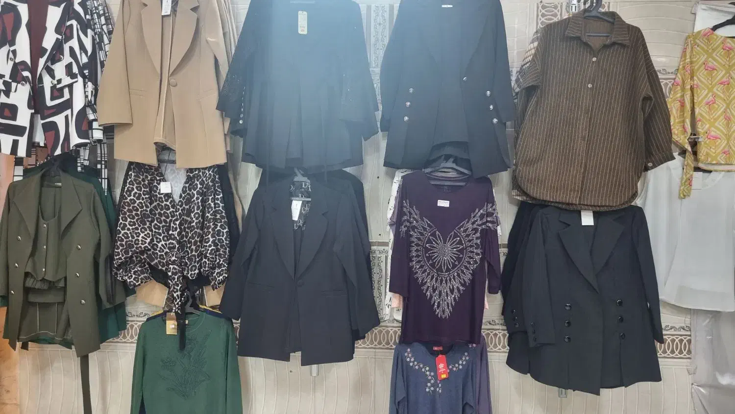 فروش یکجا بدلیل جمع آوری|لباس|اهر, |دیوار