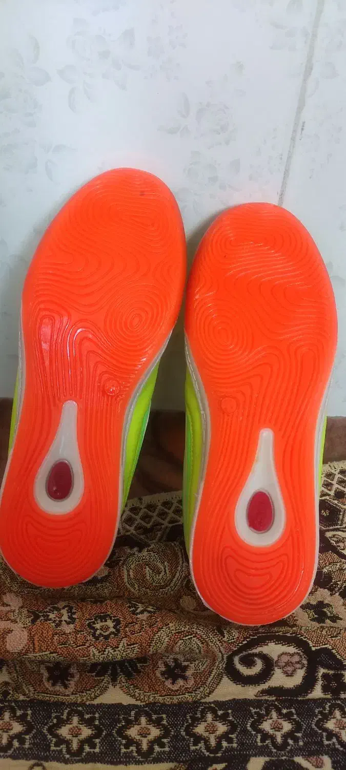 جفت کفش فوتبالی نو نو نو|کیف، کفش، کمربند|خرمآباد, |دیوار