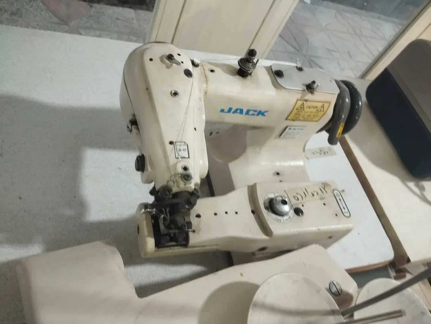 چرخ خیاطی پس دوز|چرخ خیاطی و ریسندگی|شهریار, شهرک بهاران (ویره)|دیوار