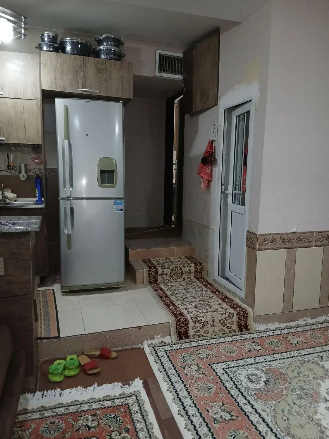 منزل مبله با لوازم و امکانات کامل|اجارهٔ کوتاه‌مدت آپارتمان و سوئیت|شیراز, کوشک میدان|دیوار