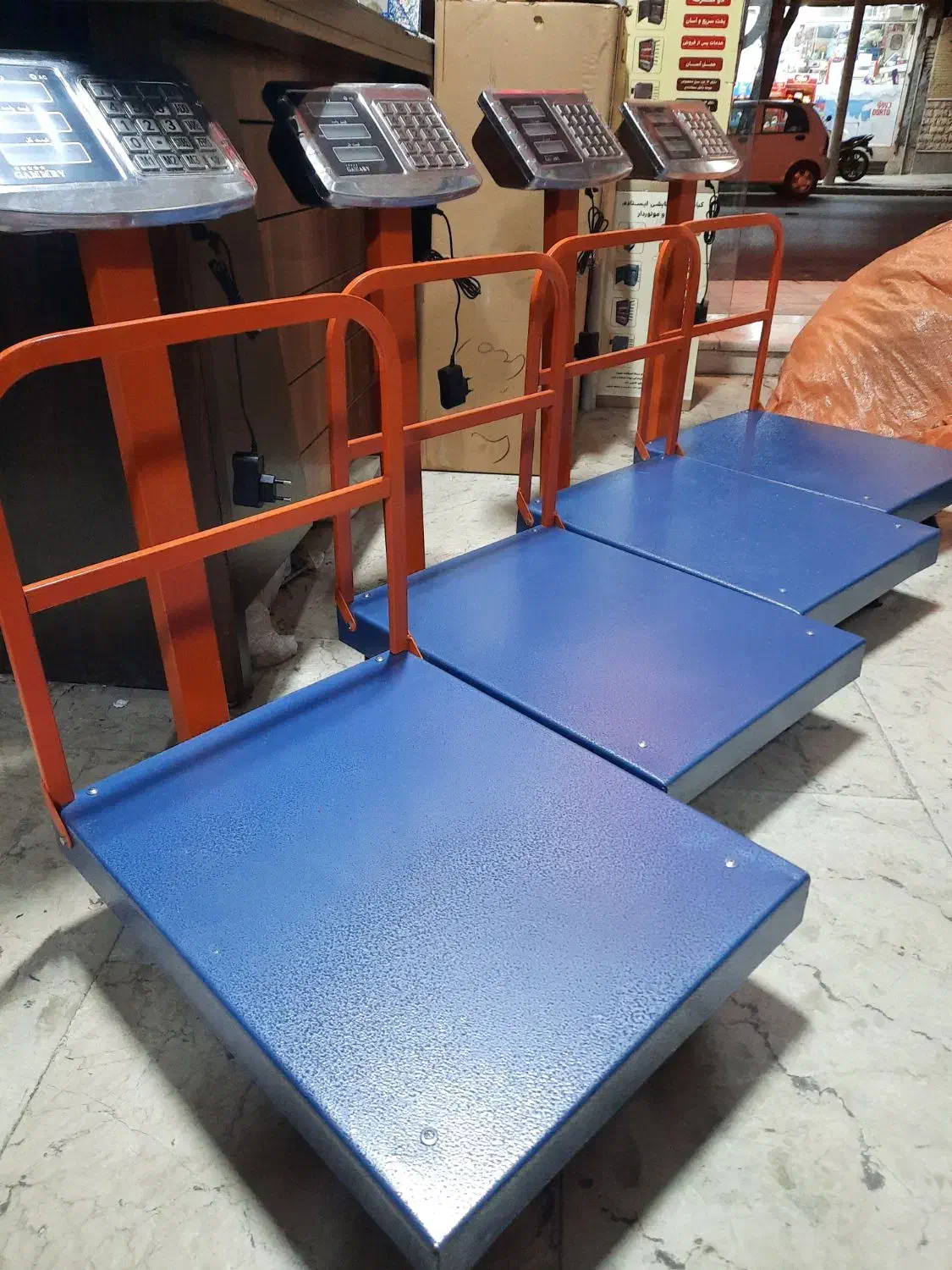 نمایشگر عابربانکی کد ۱ (ترازو باسکول ۳۶۰ کیلو)|فروشگاه و مغازه|اصفهان, عسگریه|دیوار