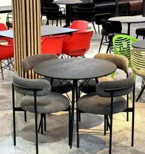 میز و صندلی کافه رستوران غذاخوری دلوین7d1j4elvinoi|میز و صندلی غذاخوری|رشت, آزادگان|دیوار