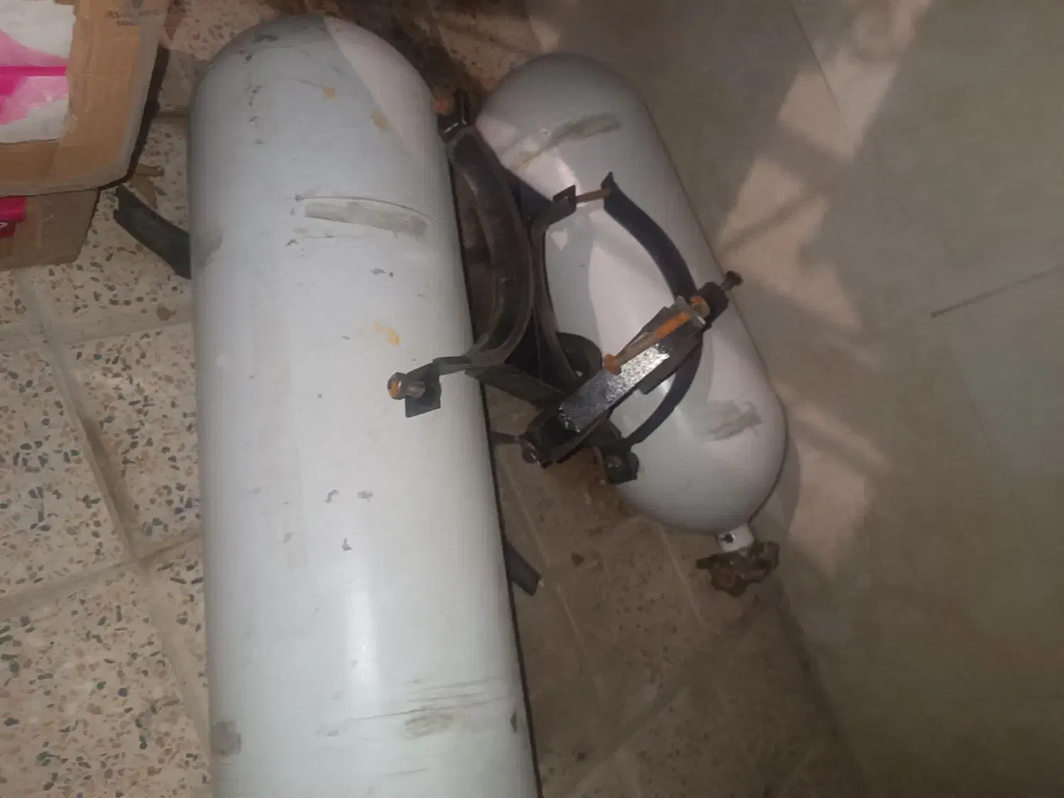 کپسول ماشین cng دوقلو تاریخ گذشته|قطعات یدکی و لوازم جانبی|اندیشه, اندیشه فاز ۴|دیوار