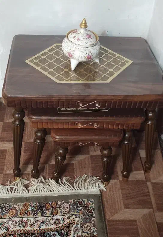 میز عسلی به همراه ۳تا جلومبلی باهم|مبلمان خانگی و میز عسلی|فومن, |دیوار