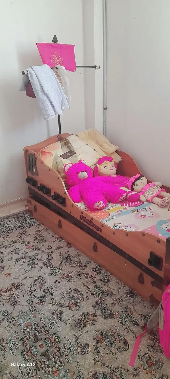 تخت خواب یک نفره|تخت و سرویس خواب|شهرکرد, |دیوار