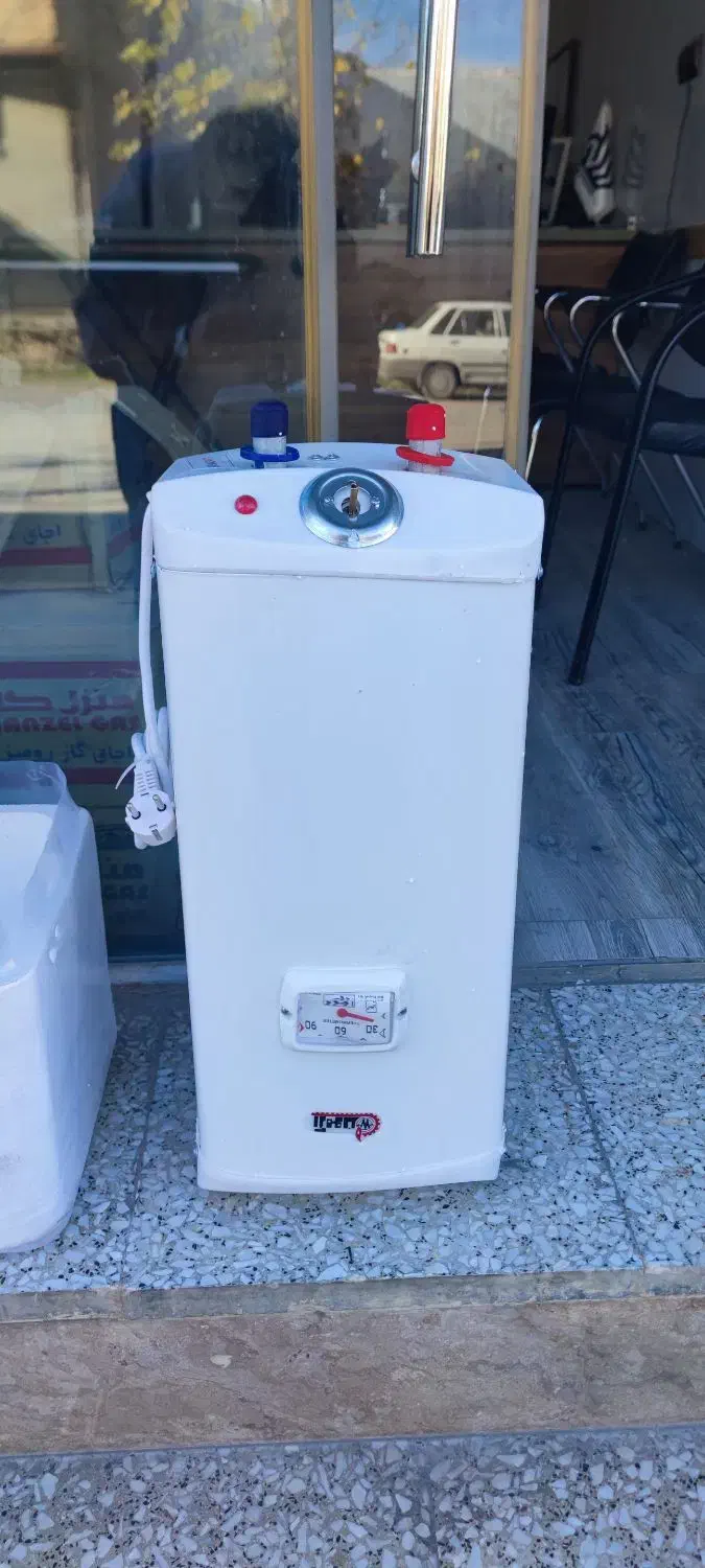 آبگرمکن برقی دیواری آزمون ۱۰لیتر مدل EWH2|آبگرمکن، پکیج، شوفاژ|بهشهر, |دیوار