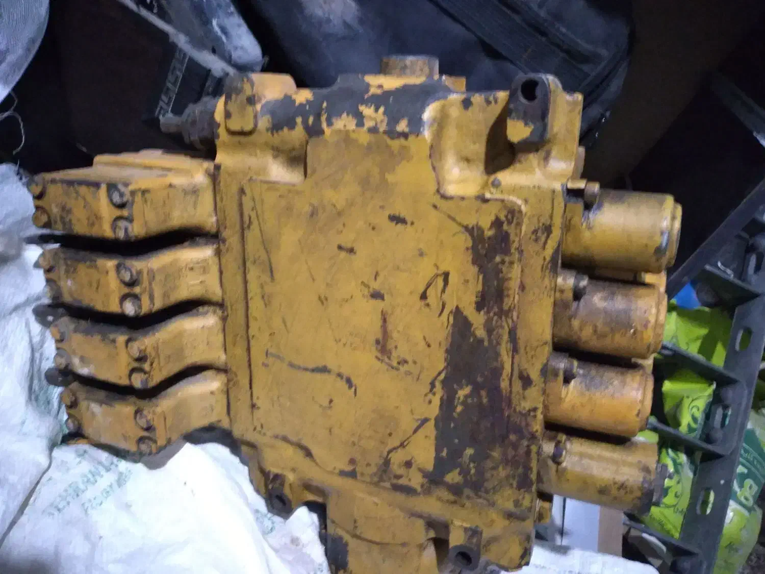 پمپ فرمان کوماتسو|قطعات یدکی و لوازم جانبی|قروه, |دیوار