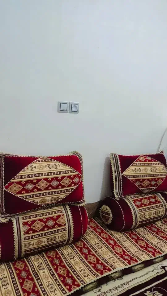 فروش بالشتها ی زیبا|مبلمان خانگی و میز عسلی|لنده, |دیوار