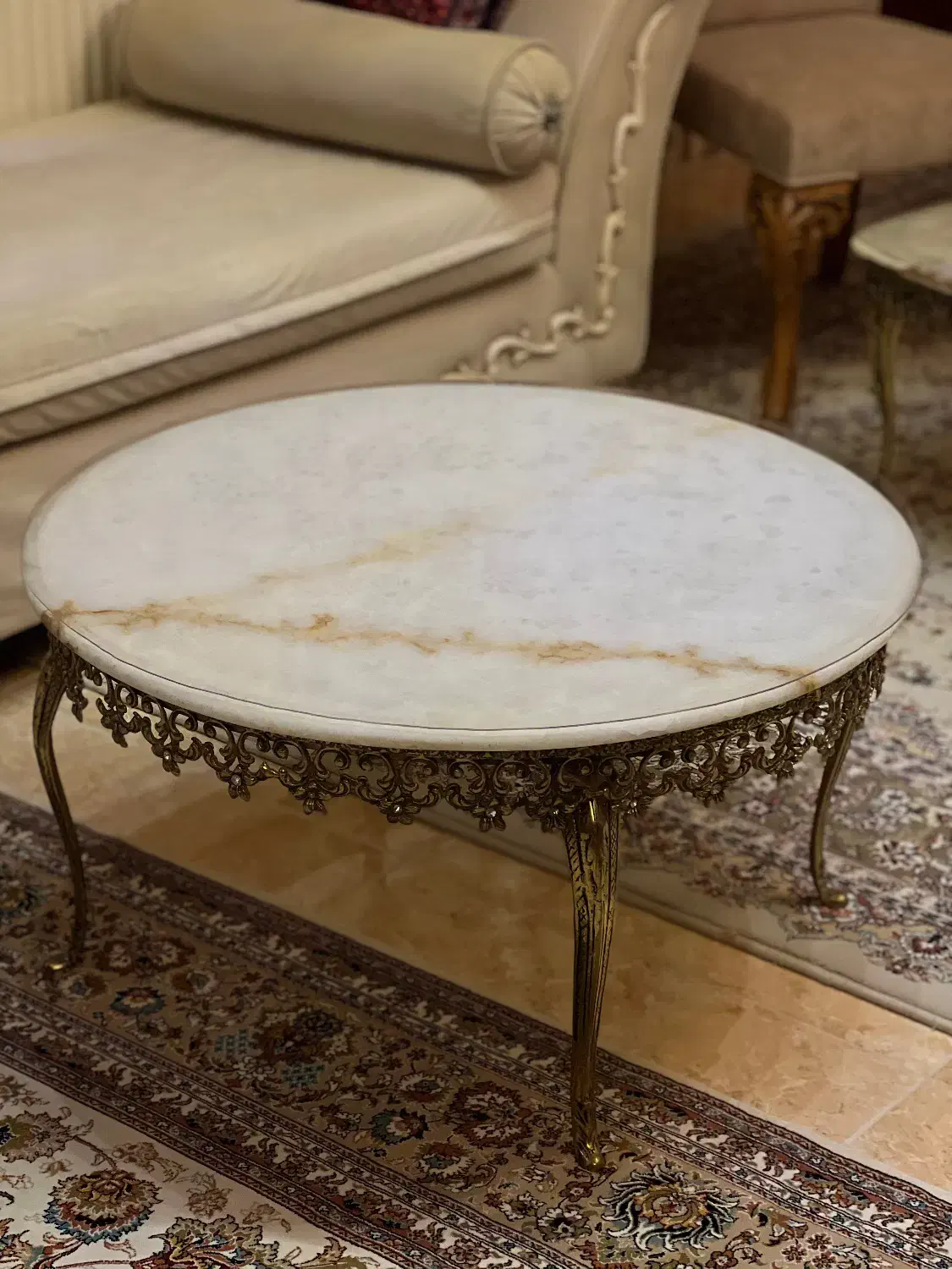 جلو مبلی پایه برنز صفحه سنگ مرمر|مبلمان خانگی و میز عسلی|زنجان, |دیوار