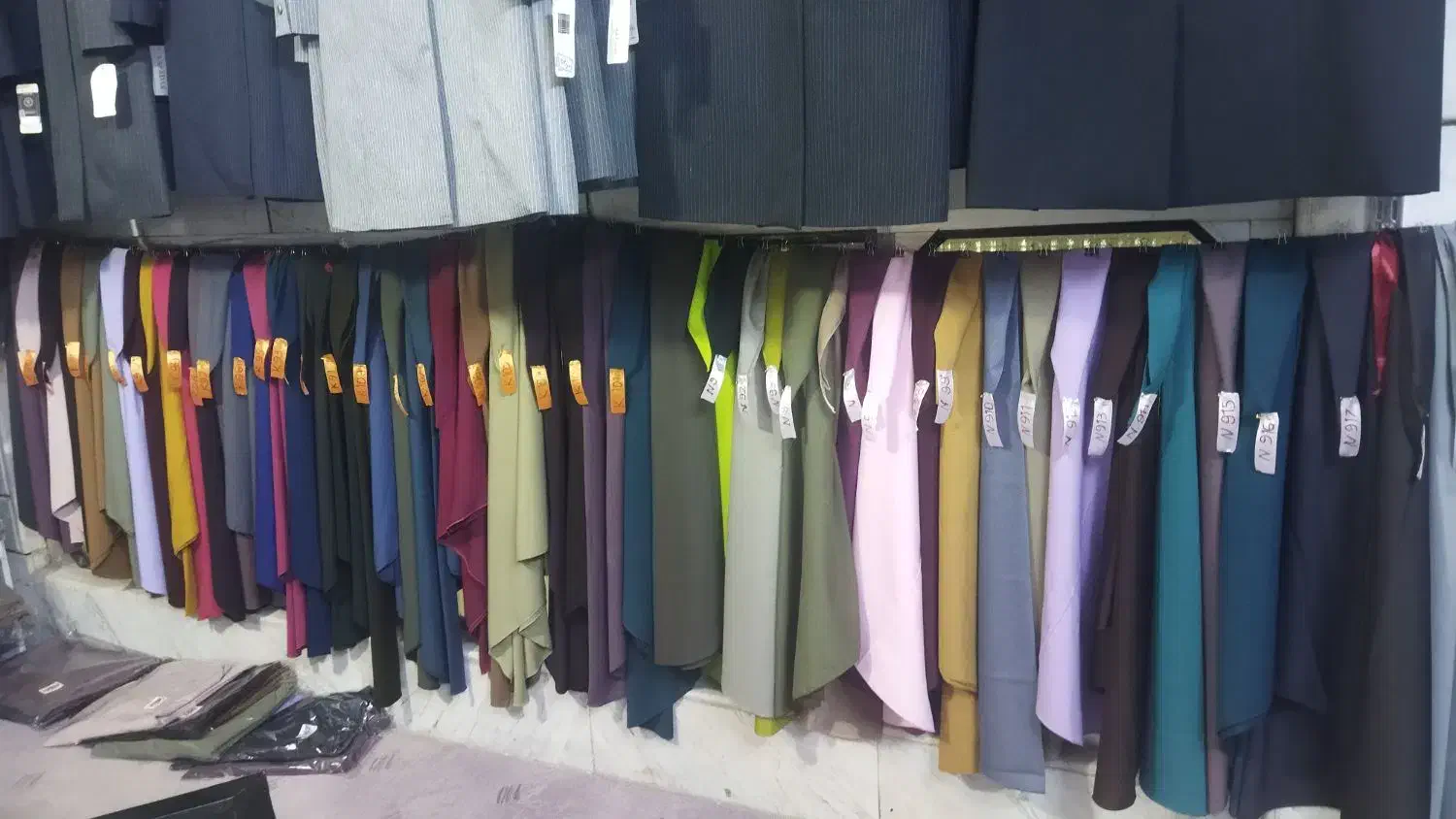 حراج مقنعه و مانتو شلوار اداری|لباس|قم, طلاب غیر ایرانی|دیوار