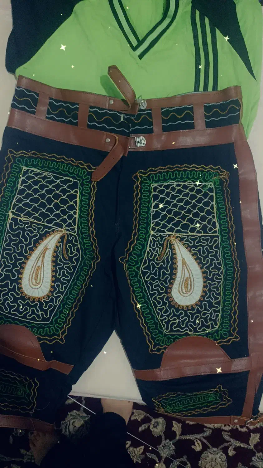 لباس زورخانه|لباس|تربتحیدریه, رضاشهر|دیوار