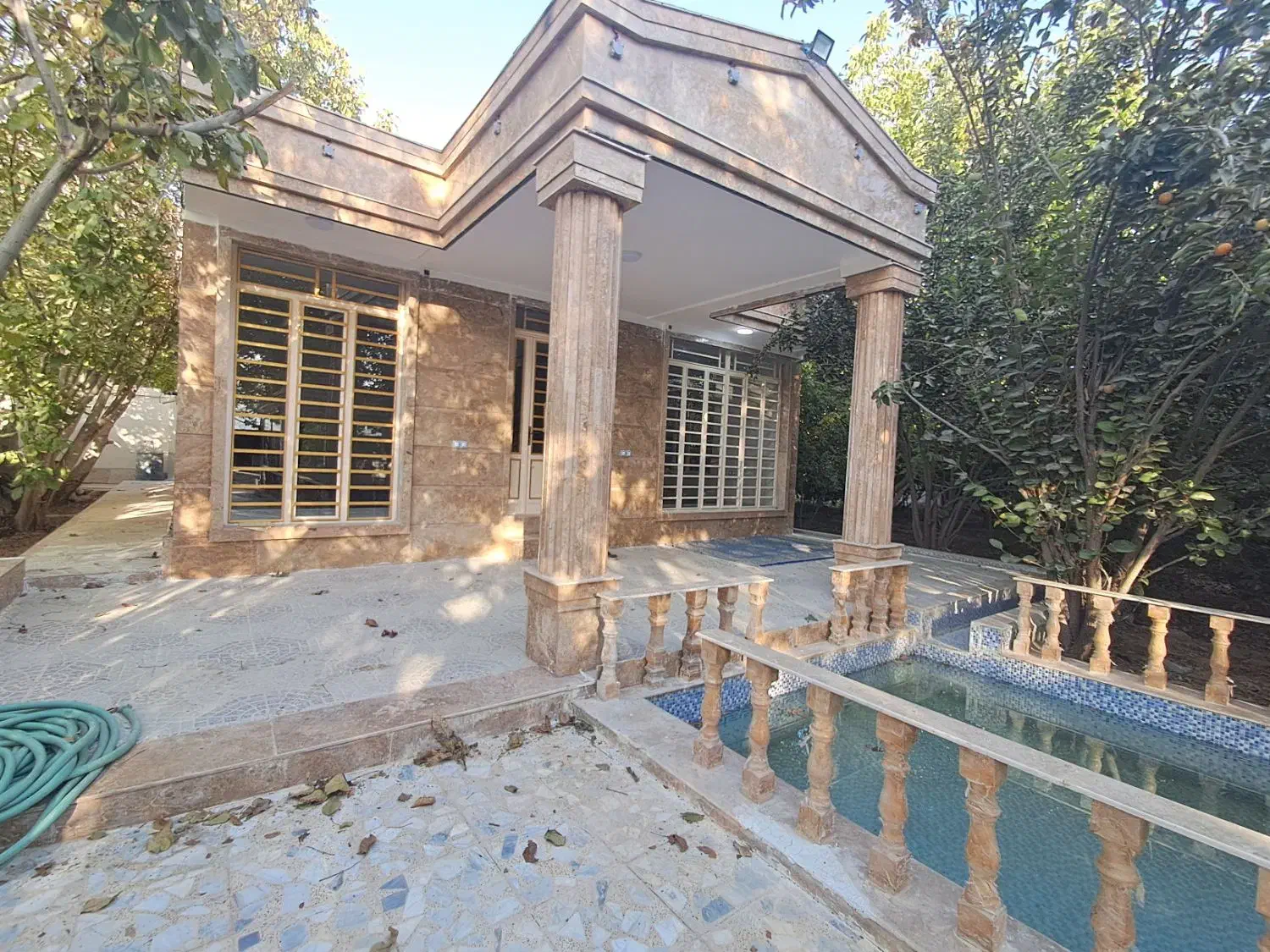 فروش خونه ویلا فاروق ۱۳۰۰متری|فروش دفتر صنعتی، کشاورزی، تجاری|سیدان, |دیوار